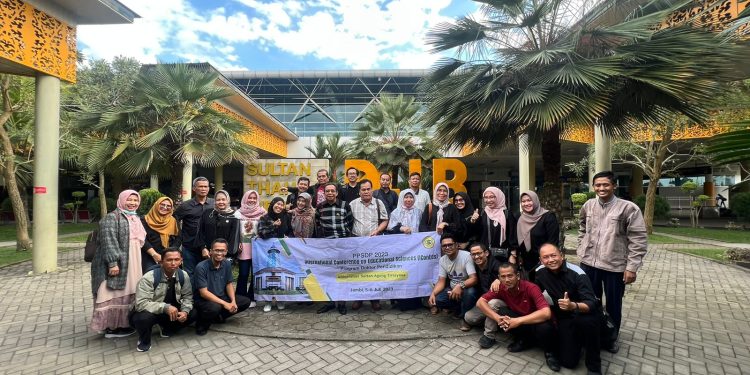 Peserta Seminar Internasional IConEds UNTIRTA